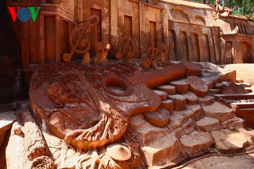 Das größte Werk der Bildhauerei in Vietnam  - ảnh 17