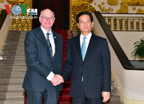 Premierminister Nguyen Tan Dung empfängt den deutschen Bundestagspräsidenten Norbert Lammert - ảnh 1