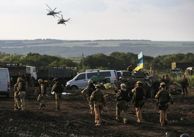 300 US-Fallschirmjäger bilden die ukrainische Nationalgarde aus - ảnh 1