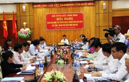 Konferenz für Erziehung und Aufklärung in den Provinzen im Südosten - ảnh 1