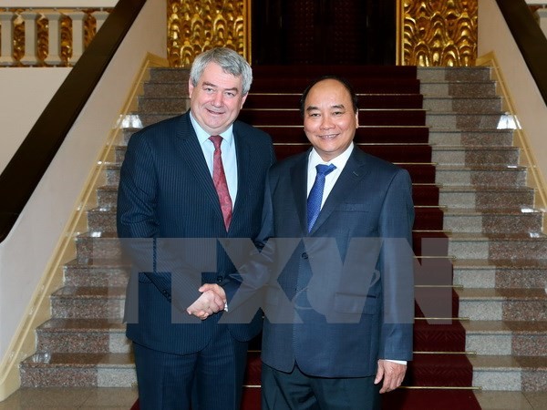 Premierminister Nguyen Xuan Phuc empfängt den Präsident der KSČM aus  Tschechien - ảnh 1