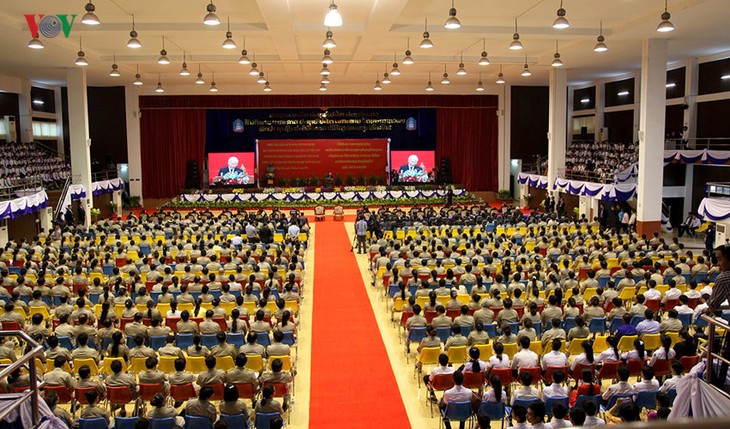 Die jungen Generationen sollen zur Entwicklung der Beziehungen zwischen Vietnam und Laos beitragen - ảnh 2