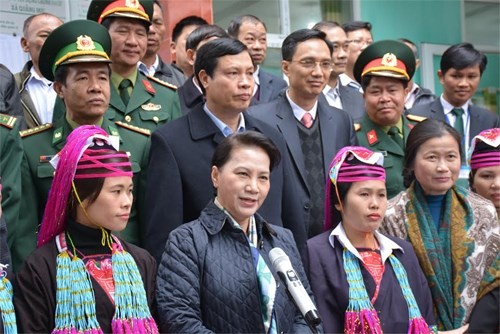 Parlamentspräsidentin Nguyen Thi Kim Ngan besucht die Provinz Quang Ninh - ảnh 1