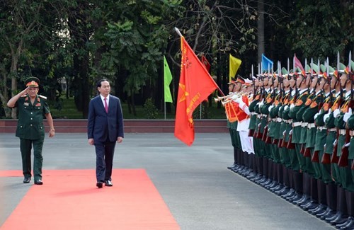 Staatspräsident Tran Dai Quang tagt mit bewaffneten Streitkräften in Ho Chi Minh Stadt - ảnh 1