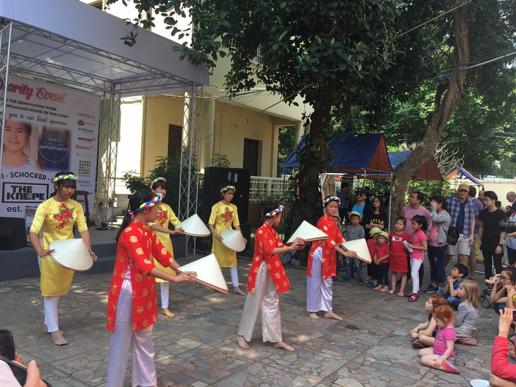 Kindergarten in der Gemeinde Phu Chau, wo viele Träume von bedürftigen Kindern in Erfüllung gehen - ảnh 1