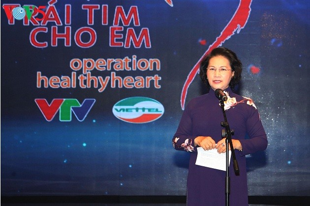 Parlamentspräsidentin Nguyen Thi Kim Ngan nimmt an Programm „Träume weiter schreiben” teil - ảnh 1
