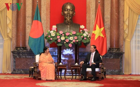 Staatspräsident Tran Dai Quang empfängt die bangladeschische Parlamentspräsidentin - ảnh 1