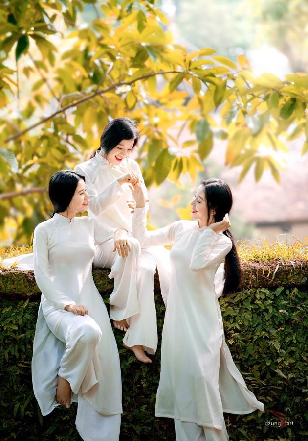 Die reine Schönheit der vietnamesischen Frauen mit dem nationalen Tracht in Fotos von Dzungart - ảnh 3