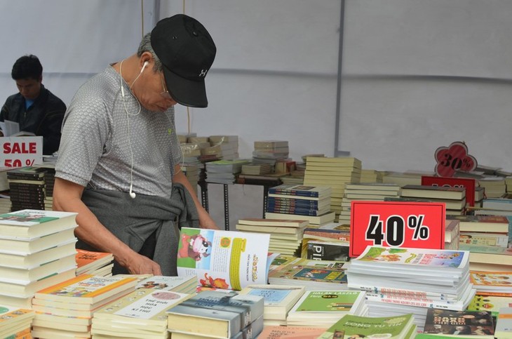 Eröffnung des Tages des vietnamesischen Buches - ảnh 1
