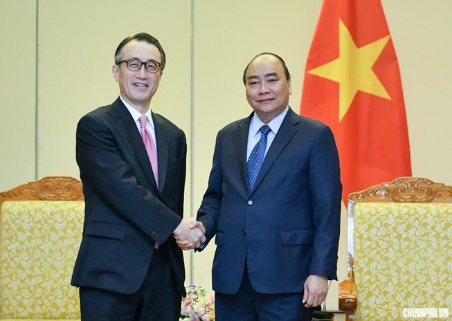 Premierminister Nguyen Xuan Phuc empfängt den Direktor der japanischen Bank MUFG - ảnh 1