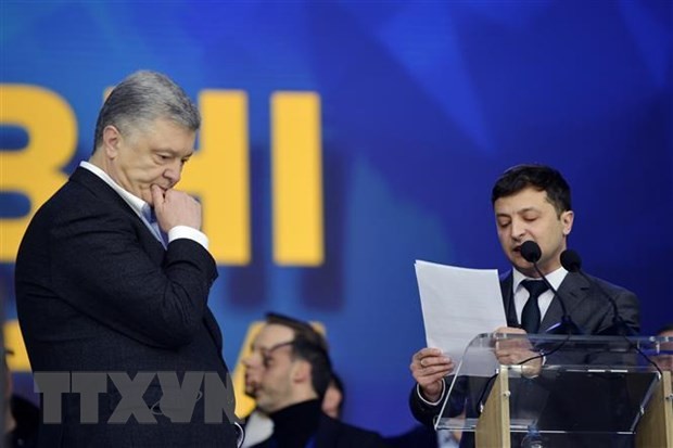 Wahlen in der Ukraine: Präsident Petro Peroschenko räumt Wahlschlappe ein - ảnh 1
