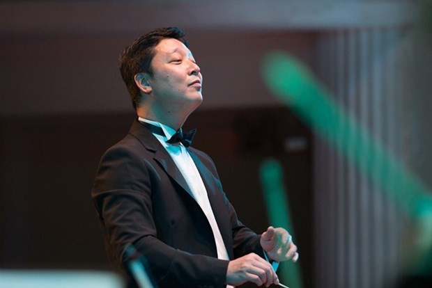 Dirigent Le Phi Phi wird das Musikprogramm Rock Symphonie leiten - ảnh 1