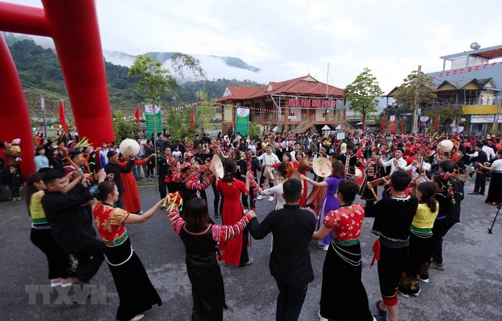 Das Fest zum Con-Werfen zwischen Vietnam, Laos und China  - ảnh 1
