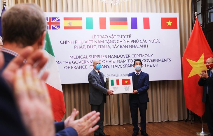 Das Außenministerium und das Innenministerium Italiens schicken Dankbriefe an Vietnam - ảnh 1