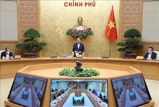 Premierminister Nguyen Xuan Phuc tagt mit den Verwaltern der Provinz Hung Yen - ảnh 1