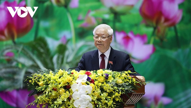 KPV-Generalsekretär, Staatspräsident Nguyen Phu Trong fordert die Armee professionell und modern aufzubauen - ảnh 1