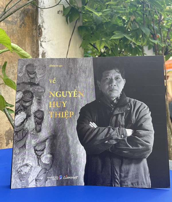 Veröffentlichung des Buchs über Schriftsteller Nguyen Huy Thiep  - ảnh 1