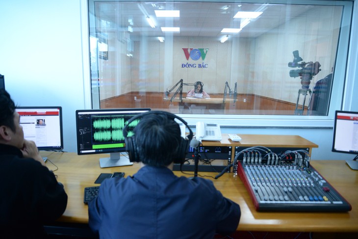 Sendungen in der Sprache der Minderheitsvolksgruppen Tay und Nung im Radio VOV - ảnh 1