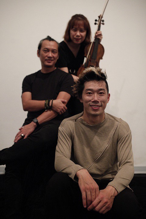 Vu Ngoc Khai und Das Nest: zeitgenössischer Tanz und Live-Musik-Performance - ảnh 1