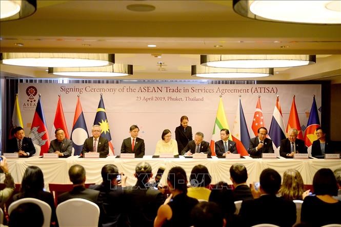 Verabschiedung des Handels- und Dienstleistungsabkommens der ASEAN - ảnh 1