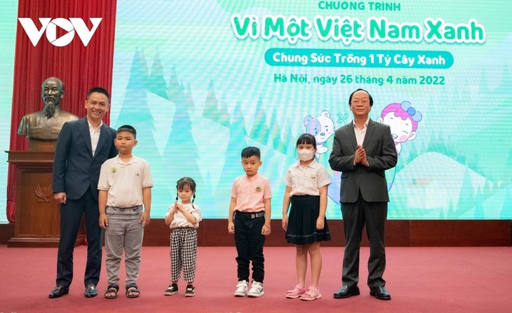 Start des Programms „Für ein grünes Land Vietnam – Anbau von einer Milliarde Bäume“ - ảnh 1
