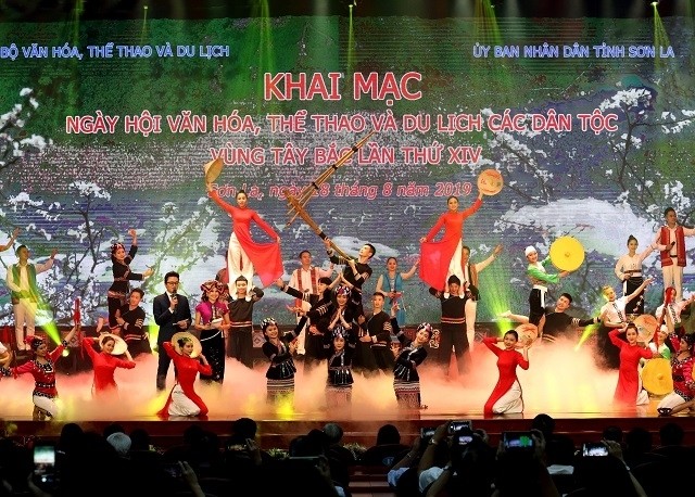 Sieben Provinzen beteiligen sich am Fest für Kultur, Sport und Tourismus in Phu Tho - ảnh 1