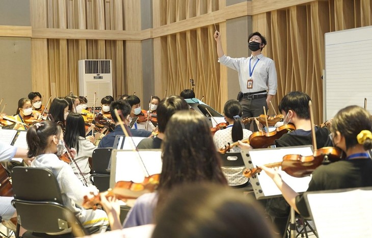 Vorstellung des ersten multinationalen Jugendorchesters VYO in Vietnam - ảnh 1