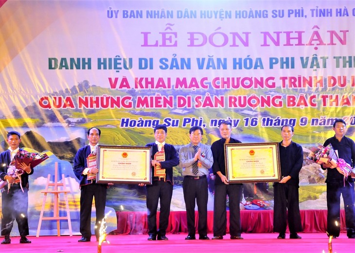 Eröffnung des Programms „Reise durch Reis-Terrassen in Hoang Su Phi“ - ảnh 1