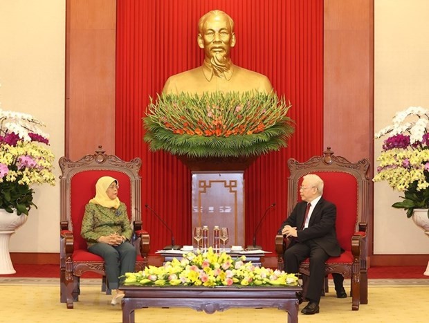 Präsidentin Singapurs beendet seinen Besuch in Vietnam - ảnh 1
