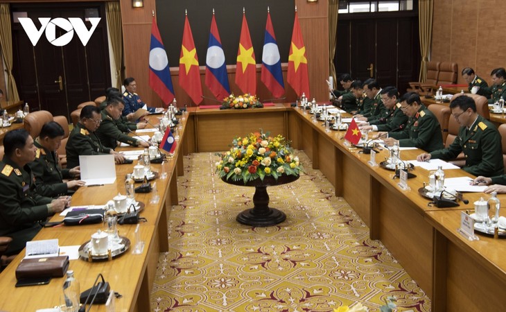Vietnamesischer Verteidigungsminister empfängt laotischen Amtskollegen - ảnh 1