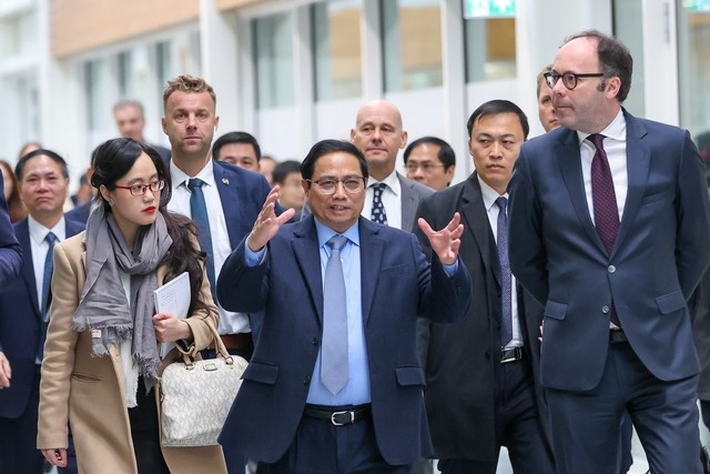 Premierminister Pham Minh Chinh besucht Brainport-Region in den Niederlanden - ảnh 1