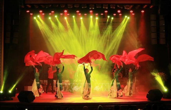 200 Künstler und Schauspieler beteiligen sich an ASEAN-Musikfestival in Hoi An  - ảnh 1