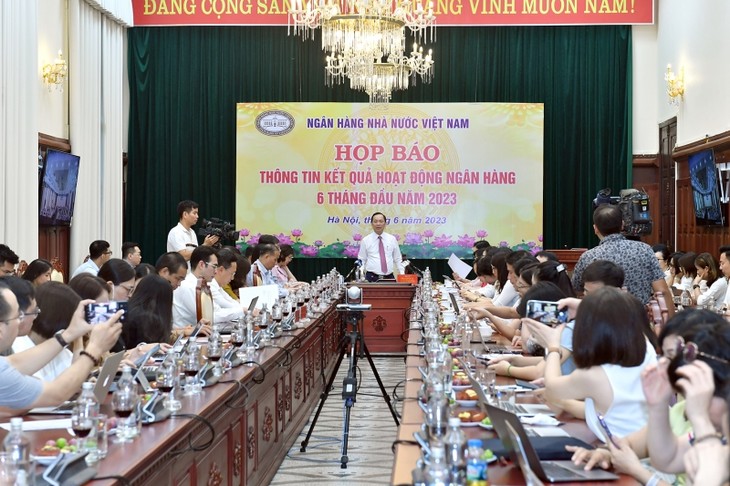 Ausstehende Kreditsumme Vietnams liegt bis Mitte Juni bei mehr als 523 Milliarden US-Dollar - ảnh 1