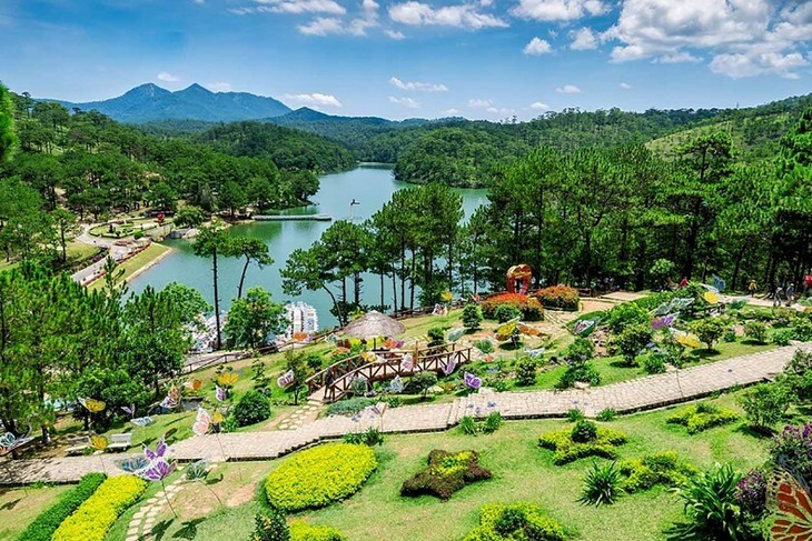 Die Sehenswürdigkeiten Vietnams gehören zu den Top zehn besten Reisezielen im Sommer in Asien - ảnh 11