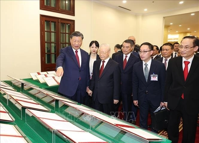 Vietnam und China unterschreiben 36 Dokumente für Zusammenarbeit - ảnh 1