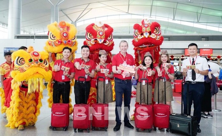 Die Eröffnung der Fluglinie von Ho-Chi-Minh-Stadt nach Chengdu in China  - ảnh 1