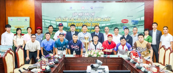 Zehn Teams treten bei der landesweiten Baseball-Klub-Meisterschaft an - ảnh 1