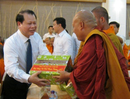 Phó Thủ tướng Vũ Văn Ninh chúc Tết Chol Chnam Thmay đồng bào Khmer Nam bộ - ảnh 1