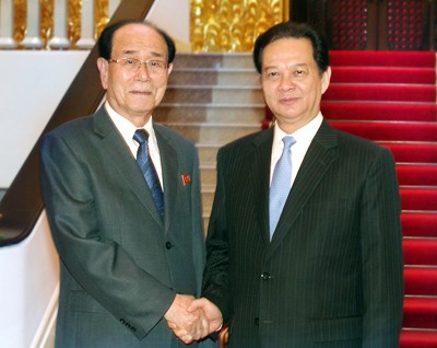 Thủ tướng Nguyễn Tấn Dũng hội kiến Chủ tịch UBTV HNNDTC CHDCND Triều Tiên - ảnh 1