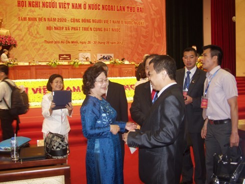 Tiếp tục các phiên thảo luận tại Hội nghị người Việt Nam ở nước ngoài lần thứ 2 - ảnh 1
