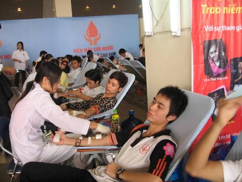 Chương trình vận động hiến máu xuyên Việt mang tên 