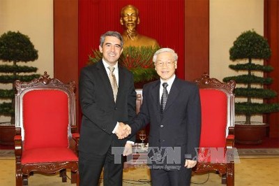 Lãnh đạo Đảng, Nhà nước tiếp Tổng thống Bulgaria Rosen Plevneliev thăm chính thức Việt Nam - ảnh 2