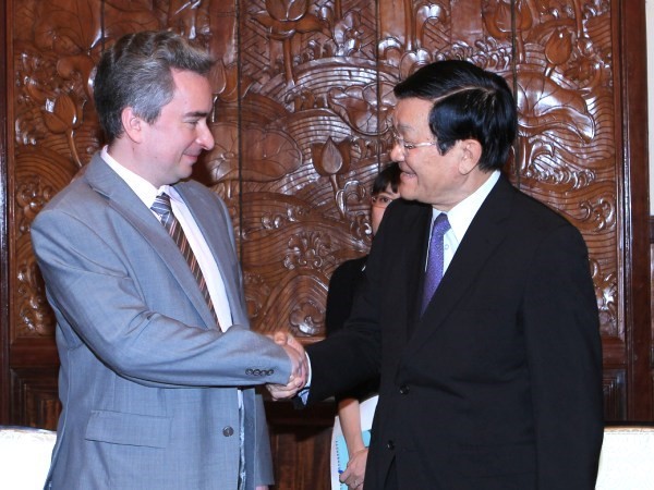 Chủ tịch nước Trương Tấn Sang tiếp cố vấn Tổng thống Belarus Ianchevsky Vsevolod - ảnh 1