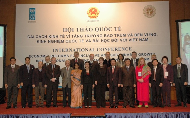 Việt Nam tăng cường cải cách kinh tế hướng tới tăng trưởng bền vững - ảnh 1