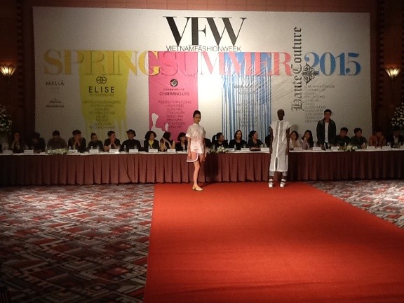 Tuần lễ thời trang Xuân Hè 2015 giới thiệu 1000 mẫu thời trang - ảnh 1