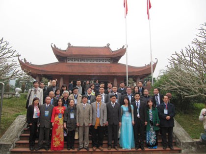 Chương trình Xuân Quê hương 2015 tại Hà Nội: kiều bào thăm di tích lịch sử ATK - Định Hóa - ảnh 2