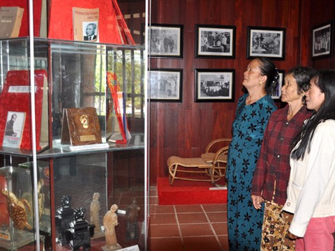 Dâng hương tưởng niệm 109 năm ngày sinh cố Thủ tướng Phạm Văn Đồng  - ảnh 1