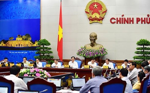 Kinh tế Việt Nam tiếp tục phục hồi rõ nét trong 10 tháng năm 2015 - ảnh 1