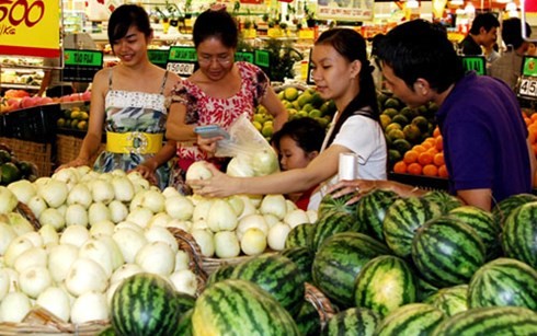 200 doanh nghiệp đạt danh hiệu “Hàng Việt Nam được người tiêu dùng ưa thích” - ảnh 1
