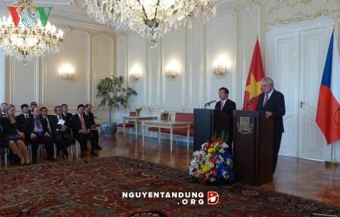 Вьетнам и Чехия расширяют двустороннее сотрдуничество - ảnh 1